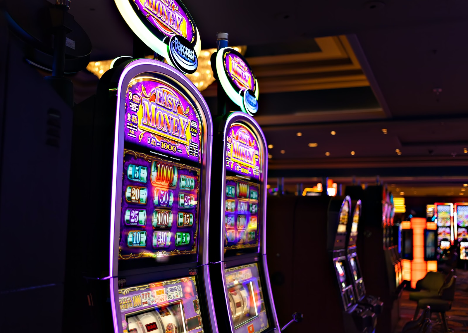 เกมสล็อตแมชชีน (slot) แนะนำโหมดพื้นฐาน: 1 บทความที่จะพาคุณไปที่เครื่องสล็อต!